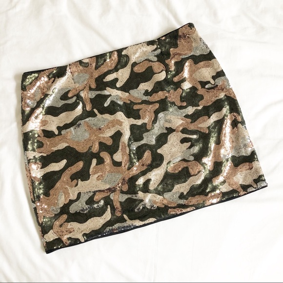 NWOT Camo Sequin Skirt - Picture 3 of 5